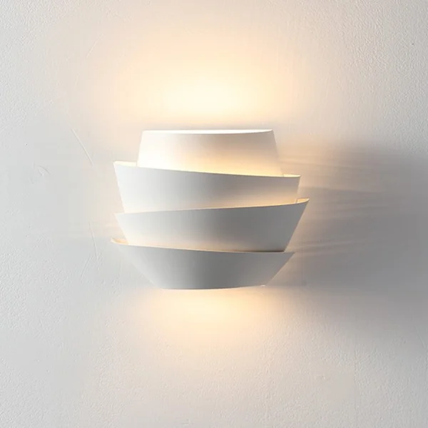 Postmodern Nordic Minimalist Creative Artistic Wall Lamp for Bedside Corridor Living Room Staircase Decorative Ambience Light